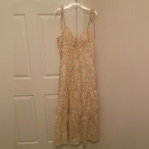 NWT Astr Cream Floral Maxi Dress